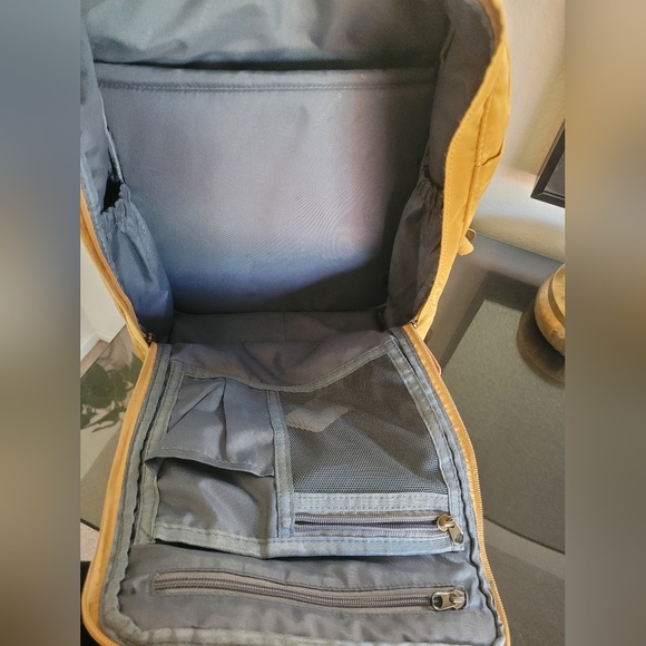 Backpack - Picture 6 of 10